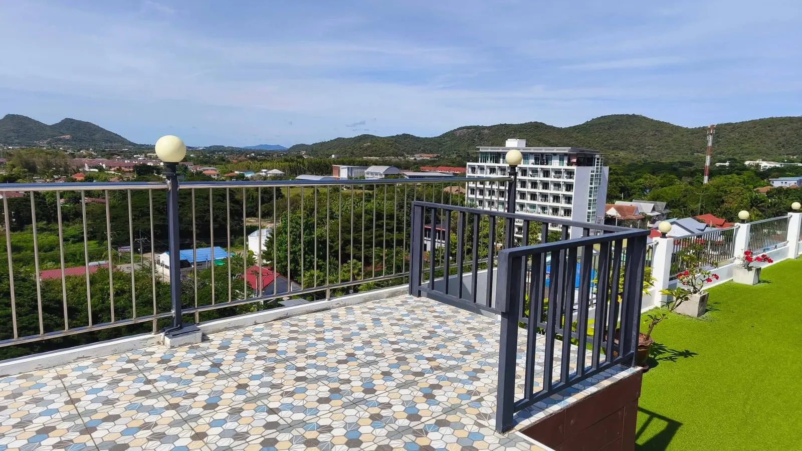 Rooftop deck