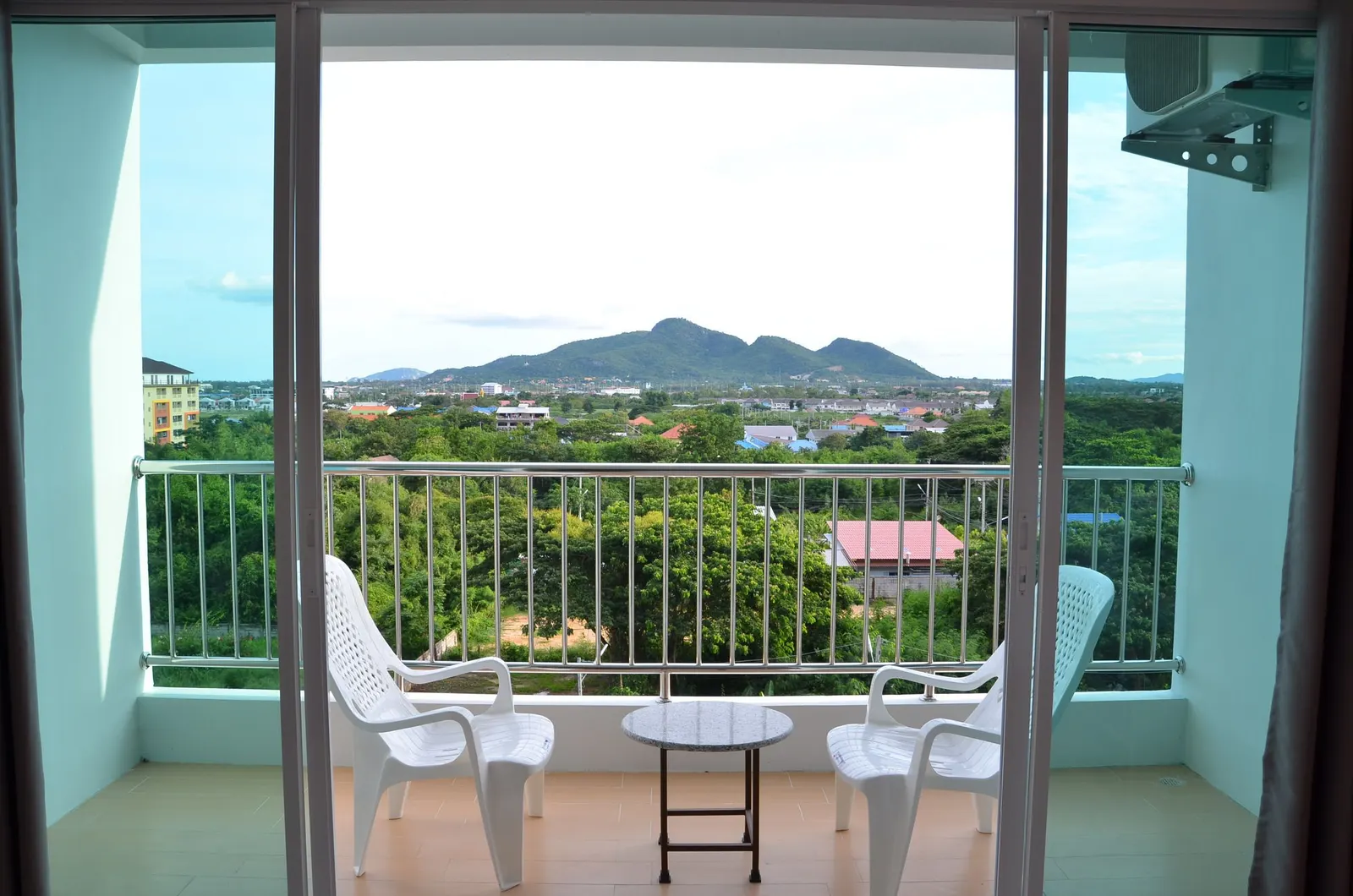 Room balcony mountain view 2